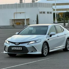 Toyota Camry 2022