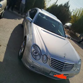 Mercedes-Benz E320 2003