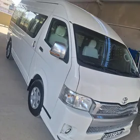 Toyota Hiace 2016