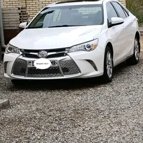 Toyota Camry 2017