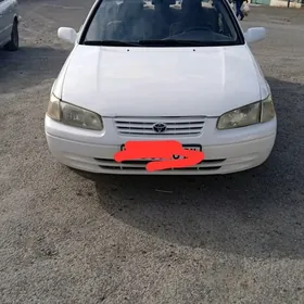 Toyota Camry 1998