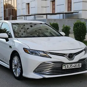 Toyota Camry 2018