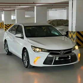 Toyota Camry 2016