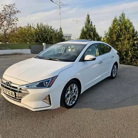 Hyundai Elantra 2020