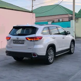 Toyota Highlander 2019