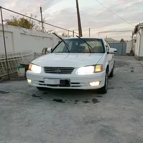 Toyota Camry 2000