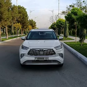 Toyota Highlander 2020