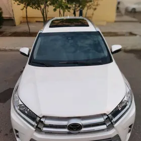 Toyota Highlander 2019