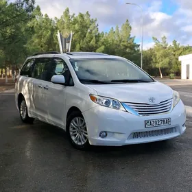 Toyota Sienna 2017