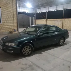 Toyota Camry 2000