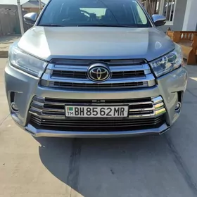 Toyota Highlander 2019