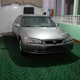 Toyota Camry 2001