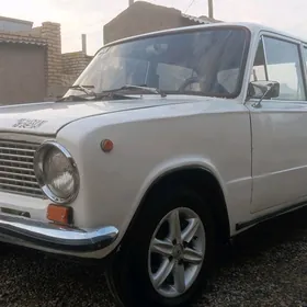 Lada 2104 1985