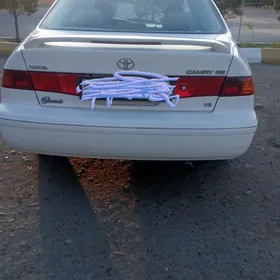 Toyota Camry 2000