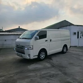 Toyota Hiace 2018