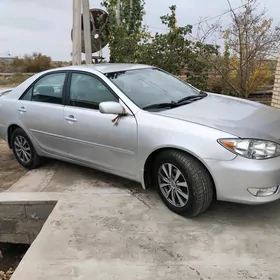 Toyota Camry 2004