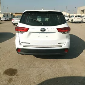 Toyota Highlander 2019