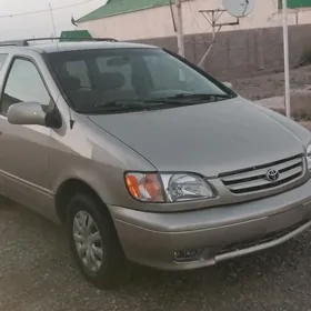 Toyota Sienna 2001