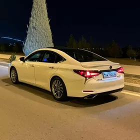 Lexus ES 350 2019