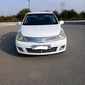 Nissan Versa 2010