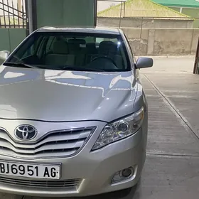 Toyota Camry 2010