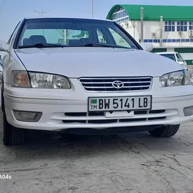 Toyota Camry 2000