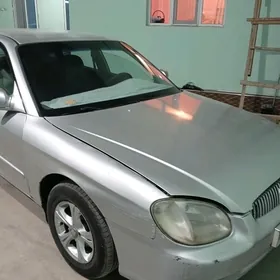 Hyundai Sonata 2000