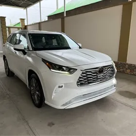 Toyota Highlander 2022