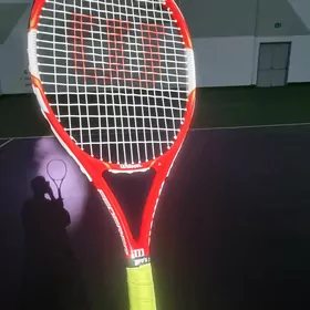 Tennis raketka