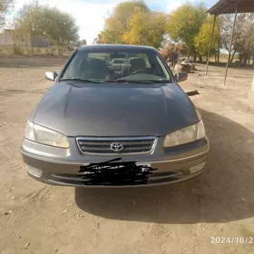 Toyota Camry 2000