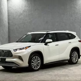 Toyota Highlander 2021