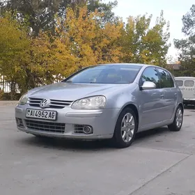 Volkswagen Golf 2004