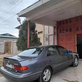 Toyota Camry 2000