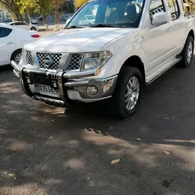 Nissan Navara 2012