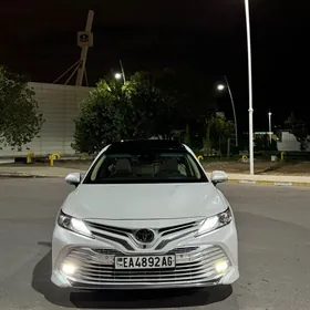 Toyota Camry 2018