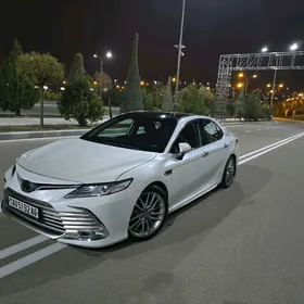 Toyota Camry 2022