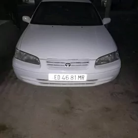 Toyota Camry 1999