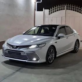 Toyota Camry 2022