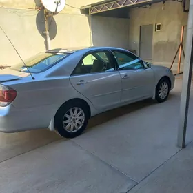 Toyota Camry 2004