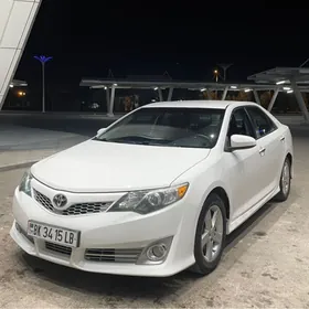 Toyota Camry 2013