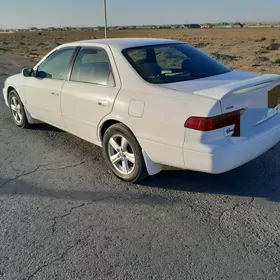 Toyota Camry 2000