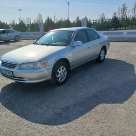 Toyota Camry 2001