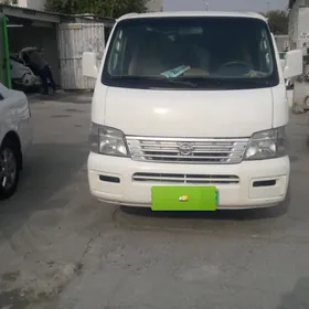 Nissan Urvan 2001