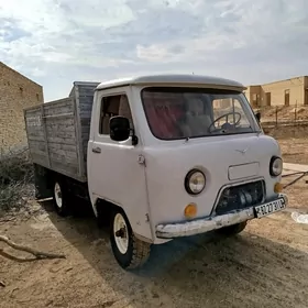 UAZ 2206 2001