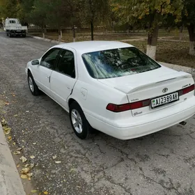 Toyota Camry 1999