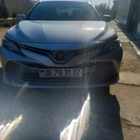 Toyota Camry 2018