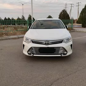 Toyota Camry 2016