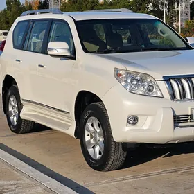 Toyota Land Cruiser Prado 2013