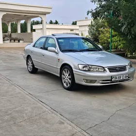 Toyota Camry 2000