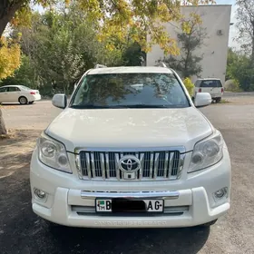 Toyota Land Cruiser Prado 2013